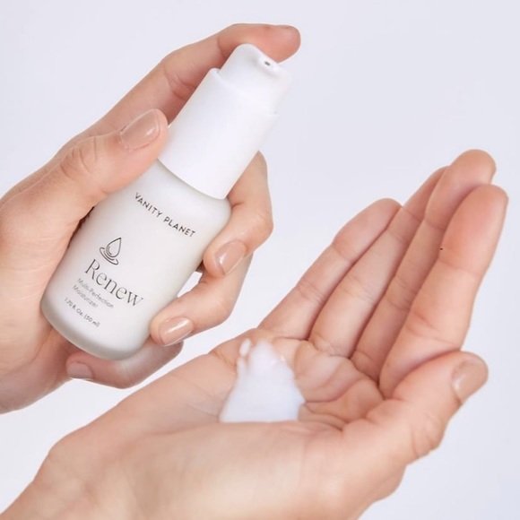 Renew moisturizer - Picture 1 of 5